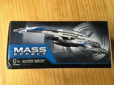 $89.99 • Buy Mass Effect Alliance Normandy Sr-2 Ship Replica Dark Horse Comics 2011
