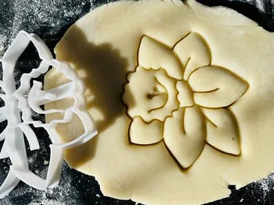 Daffodil Cookie Cutter Narcissus Flower Pastry Biscuit Icing Fondant Baking  • £4.45