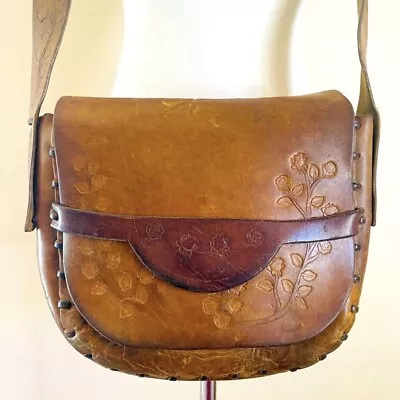 Vintage 70’s Brown Leather Hand-Tooled Floral Boho Hippy Crossbody Messenger Bag • $55