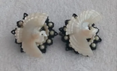 Vtg Mother Of Pearl Carved Dove Of Peace Clip On Earrings Cream & Black Estate • $10