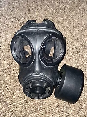 S10 Avon Gas Mask Size 3 Adult Respirator Small Includes Filter • £80