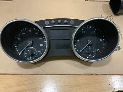 MERCEDES M CLASS SPEEDOMETER A1645404247 INSTRUMENT CLUSTER W164 ML 12 Mth Wty • $49.11