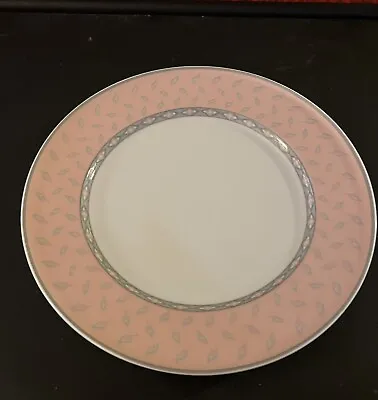Mikasa Pink Dinner Plate ￼ • $2.99