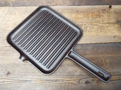 R Welch Victor England Square Ribbed Shallow 9-1/2  Cast Iron Skillet Restored • $24.32