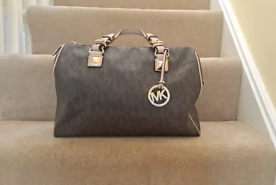 Michael Kors Signature Satchel Barrel Handbag • £45