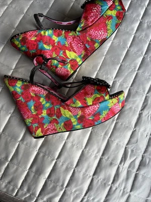 £4.99 • Buy Iron Fist Shoes Size 7 Fabulous Shoes Designer Ankle Straps. Good Condition