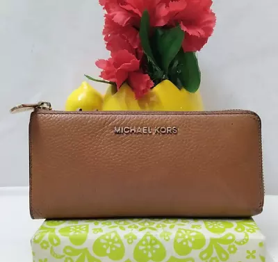 Michael Kors Brown Pebbled Leather Zipper Closure Credit Card Wallet • $40.50