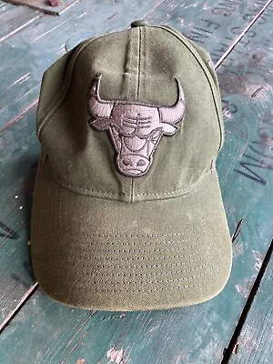 CHICAGO BULLS NBA NEW ERA 9twenty ARMY GREEN SNAPBACK CAP HAT LA NY NFL MBL • $24.95