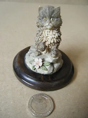 Vintage Country Artists  SMALL CAT FIGURINE  By Langford 1989. Unboxed. • £5.99