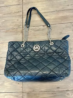 Michael Kors Quilted Leather Shoulder Bag Black With Gold Chain And Accent • $38