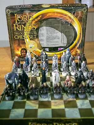 Lord Of The Rings Trilogy Edition Chess Set • £55
