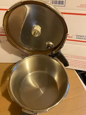 VTG FISSLER VITAVIT 4103 Solar Dot 2.5 Liter GERMANY Pressure Cooker • $250