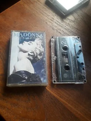 Music Cassette Album MADONNA True Blue - Sire Records  - 1986 • $2.48