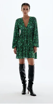 Zara All Over Pleated Mini Dress Green And Black Long Sleeves With Ruffles Small • £5