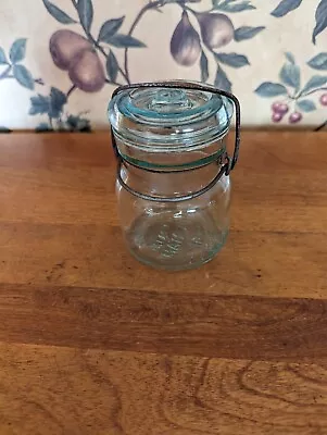 Vintage Lightning Putnum 951 1/2  Pint Pale Blue Jar With Lid  • $30