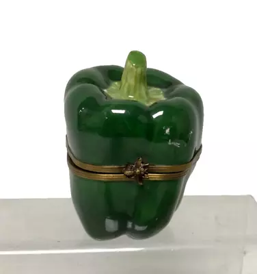 Peint Main Limoges Porcelain Green Pepper Trinket Box • £20