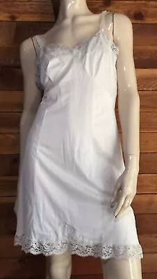 Vintage Ivory Size 36 A Full Slip    #10122 • $12.95