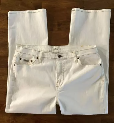 Women's Size 16 Z. Cavaricci Jeans Boot Leg Stretch Mid Rise White Inseam 27  • $16.95