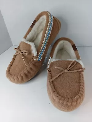 Muk Luks Slippers Size 11 Womens Moccasin Rubber Soles Sherpa Lined Slip On • $11.95