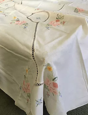 $29.99 • Buy Vintage Embroidered Applique Crochet Lace Beige Cotton Tablecloth 100x 64 Oval