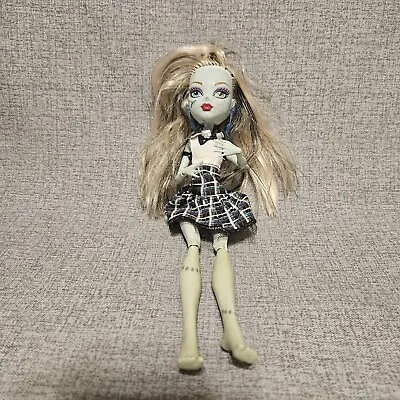 Mattel Monster High Frankie Stein Fashion Doll Lights Up. Dress. Ghouls *Read* • $15.99