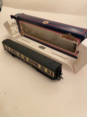 £10 • Buy Bachmann 00 Gauge Gwr Collett 60’ 3rd Chocolate/cream Coach Boxed Good Condition