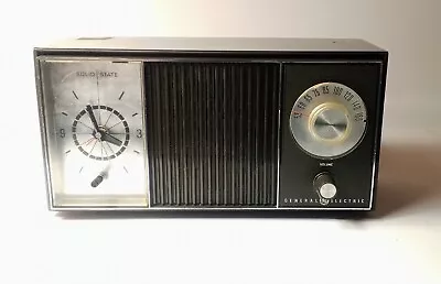 Vintage General Electric Solid State AM Clock Radio Model No C14780D  Tested • $21.99