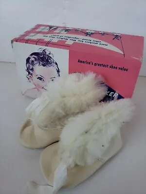Vintage Wee Walker Baby Shoes With Original Box White Fur Size 0 1950s 60s • $25
