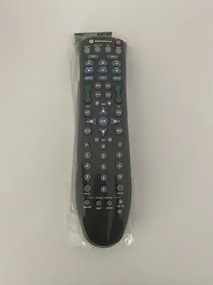 Motorola DRC800 4 In 1 Universal Remote Control With Batteries And Manual • $11.50