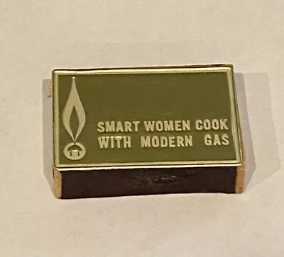 Vintage Match Box “SMART WONEN COOK WITH MODERN GAS” Matchbook Southern CA Gas • $9.99