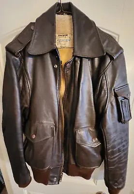 Very Nice A2 Jacket In Products Inc. 674 SM Size 40 Leather • $70