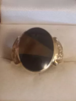 Man's 14kt Yellow Gold Onyx Ring • £424.24