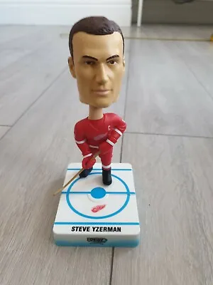 $30.79 • Buy Detroit Red Wings Steve Yzerman  Bobble Head NHL Upperdeck 2002 Bobblehead