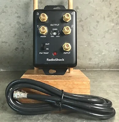 Radio Shack 1 In / 4-way Out Distribution Amplifier For Audio Or Video # 15-1167 • $24.95