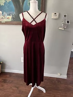 Zaful Forever Young Velvet Criss-Cross Burgundy  Strap Mini Skater Dress - Large • £10.80