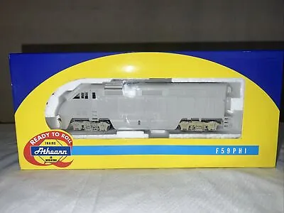 HO Athearn UNDECORATED F59PHI Smooth Side Powered Locomotive Model #2600 • $149.99