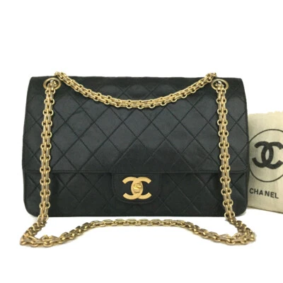 $1020 • Buy Vintage CHANEL Double Flap 25 Quilted CC Logo Lambskin Chain Shoulder Bag/2P7115