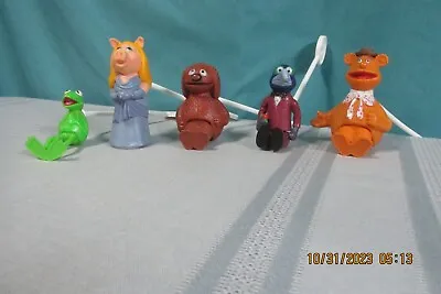5 Vtg. Muppet Show Stick Puppets: Kermit Miss Piggy Rowlf Gonzo Fozzie Bear • $30