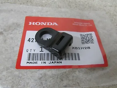 Honda Gl1500 Gl1800 Goldwing Valkyrie Pc800 Vtx1300 Vt1100 Oem Rim Valve Holder • $5.99