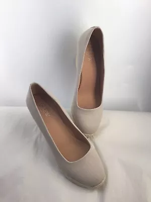 J Crew Espadrille Wedges Womens 8 Beige Tan Gold Metallic Heels Canvas Shoes • $24.99