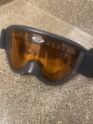 Smith  Snow Ski Goggles Black Frame With An Orange Lens • $17.99