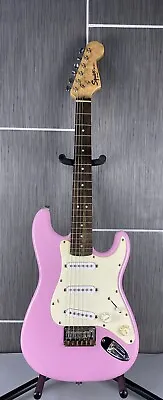Fender Squier Mini Stratocaster 6 String Electric Guitar Pink And White 3/4 Size • $106.04