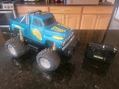 $25 • Buy Vintage Radio Shack Street Comber II Remote Controlled Car With Remote