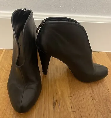 Vince Camuto Black Leather V-Front Ankle Boots- Size 7.5 • $14