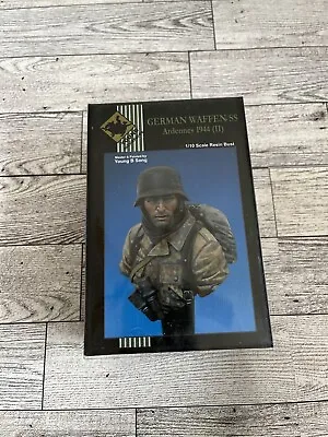 Young Miniatures - Waffen SS Ardennes 1944 (II) - 1/10 - YM1810 • $55