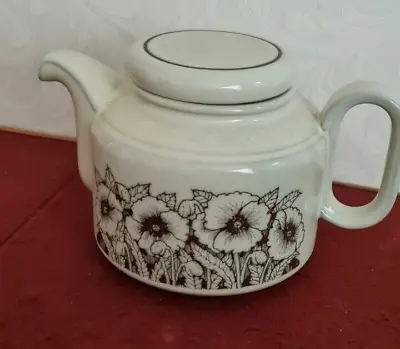 Hornsea Cornrose Teapot • £12.50