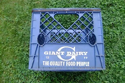 Giant Dairy Vintage Hard Plastic Crate Pa. Registered Metal Rim Dk. Blue • $15.95