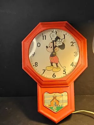 Mickey Mouse Clock Electric By Elgin/runs/1970s/ Plastic/ 16x10/ Cool • $19.99