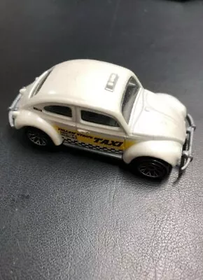 2002 Matchbox Pearl White Volkswagen VW Beetle Yellow Stripe TAXI 1/58 HTF • $14.99