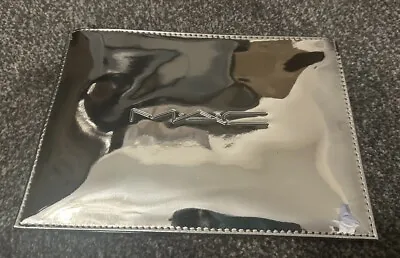BN MAC ZIP MAKE-UP / Cosmetic Bag Shiny Silver Metallic • £10.99